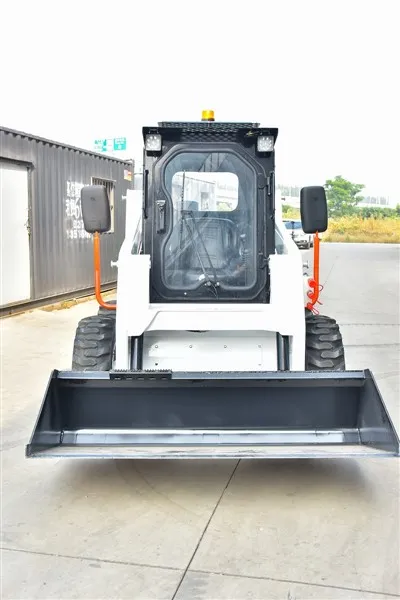 Luchtaire Stiúrtha Skid Mini Roth